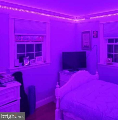 8120 Wyndam Rd, Camden NJ 08109-3221 exterior