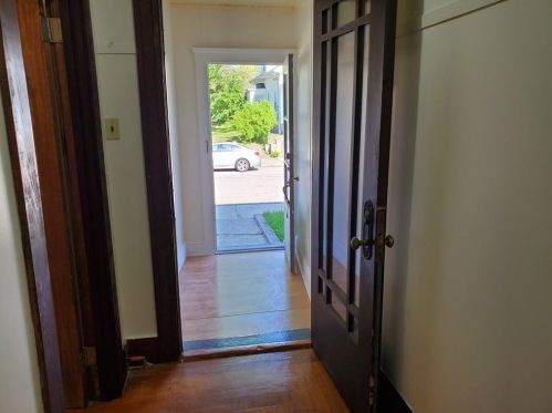 668 Grove St, Woonsocket RI  02895-5816 exterior