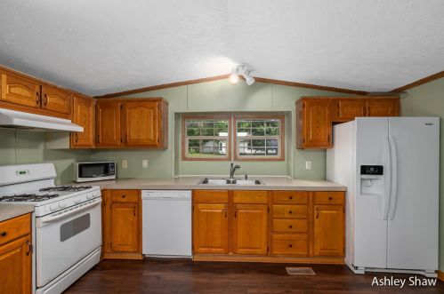 16308 27 St, Gobles MI 49055-9214 exterior