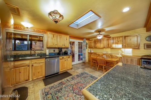 7601 Logan Dr, Tucson AZ  85730-3408 exterior