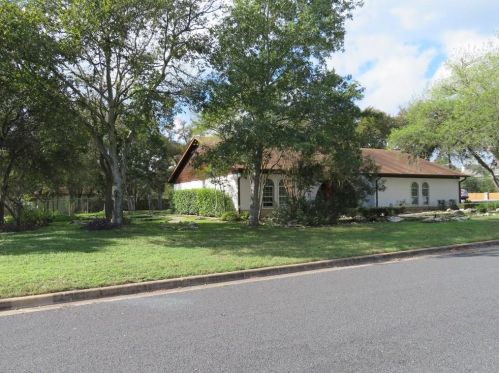 10100 Dobbin Dr, Austin, TX 78748-1026