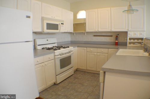 525 18th St, Philadelphia PA  19130-4140 exterior