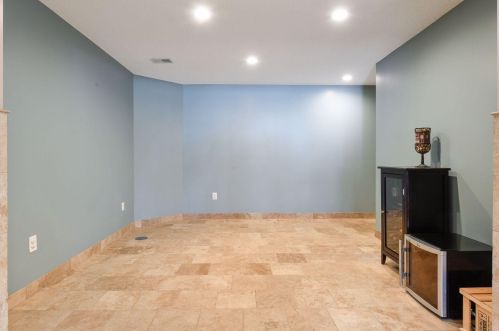 799 Ashley Dr, Chaska MN 55318-1540 exterior