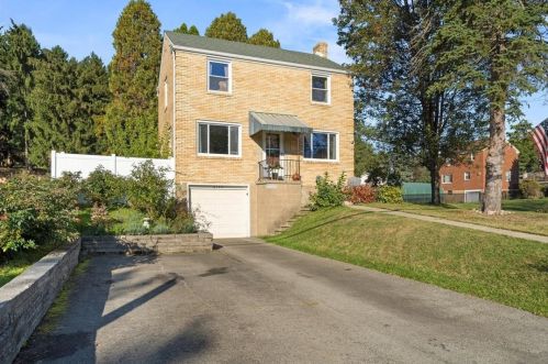 8145 Lindisfarne Dr, Pittsburgh PA 15237-2311 exterior