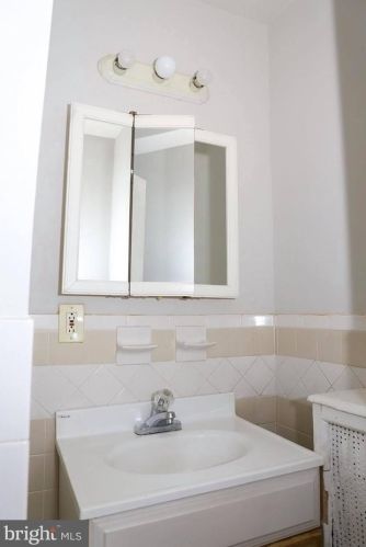 6248 Limekiln Pike, Philadelphia PA 19138-1334 exterior