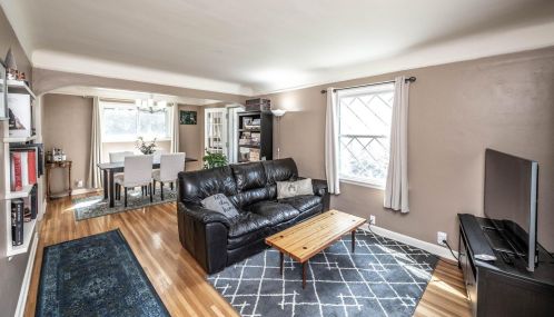 1582 Fernwood St, Saint Paul, MN 55108-2219