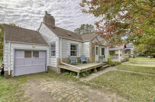 204 Faribault St, Duluth, MN 55803-1853