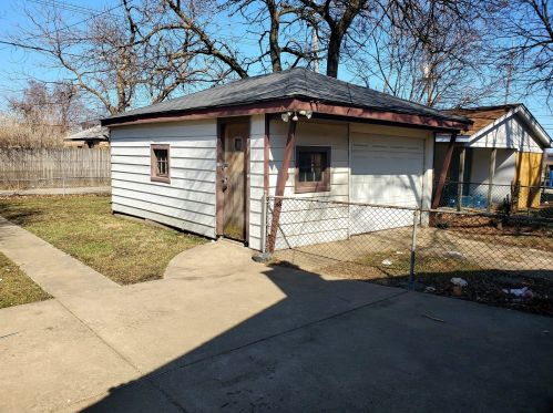 157 146 St, Chicago IL 60827-2715 exterior