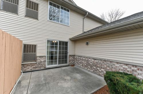 4935 Maple Leaf Cir, Milwaukee WI 53220-2780 exterior