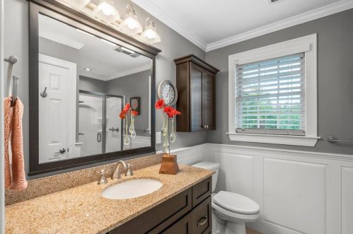 29 Hubbard Rd, Dover NH 03820-4273 exterior