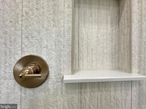 1639 Jackson St, Philadelphia PA 19145-3617 exterior