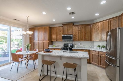 1222 Meredith Way, Folsom CA 95630-7325 exterior