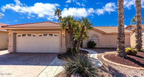 1749 Gleneagle Dr, Chandler AZ  85249-8745 exterior