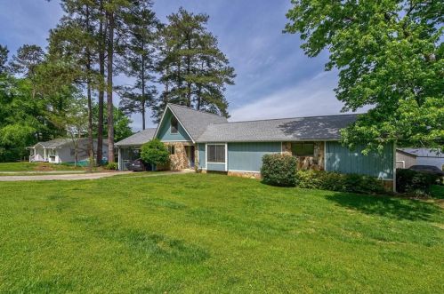 8668 Lake Dr, Lithonia, GA 30039-6528