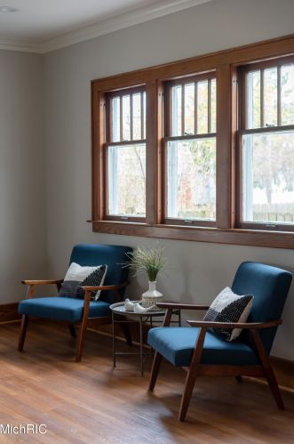 146 Travis St, Grand Rapids MI 49505-4638 exterior