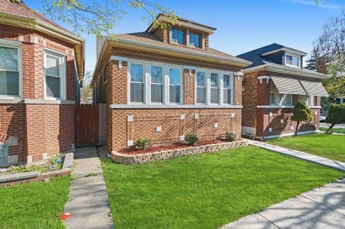 2102 71st St, Chicago IL  60649-2104 exterior