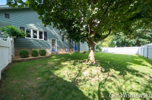 1032 Parkhurst Ave, Grand Rapids MI 49504-3989 exterior