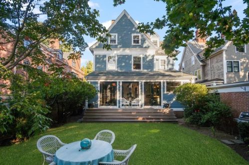 39 Orch Ave, Providence RI 02906-5514 exterior