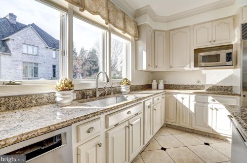 9832 Avenel Farm Dr, Rockville MD 20854-5410 exterior