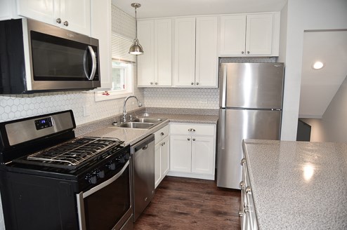 1524 Berwick Blvd, Waukegan IL 60085-1519 exterior