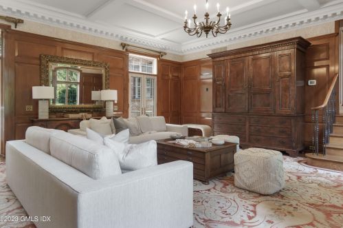 33 Midwood Rd, Greenwich CT 06830-3800 exterior