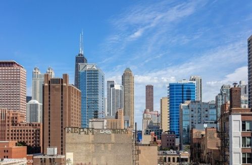 757 Orleans St, Chicago IL  60654-3514 exterior