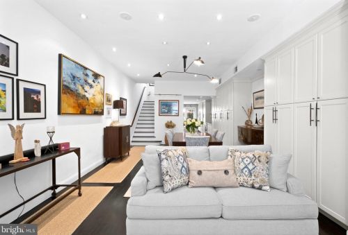 310 16th St, Philadelphia PA  19102-4907 exterior