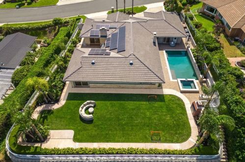 1347 Dana Pl, Fullerton CA  92831-1108 exterior