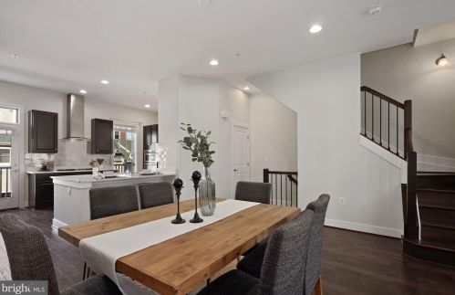 724 Diamond Ave, Alexandria VA 22301-1748 exterior