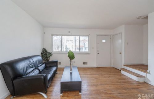 253 11th Ave, New Brunswick NJ 08904-3231 exterior