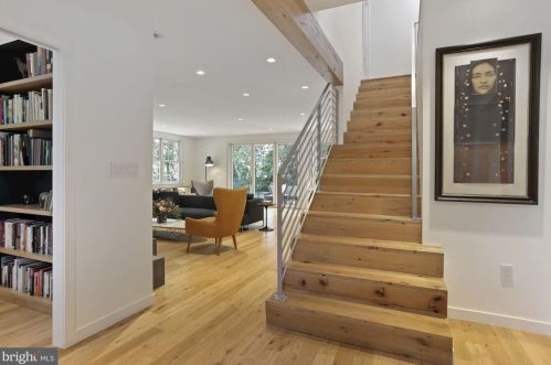 3800 Alton Pl, Washington DC  20016-2208 exterior