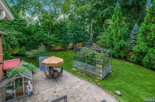 3 Pne Ter, Demarest NJ 07627-1214 exterior