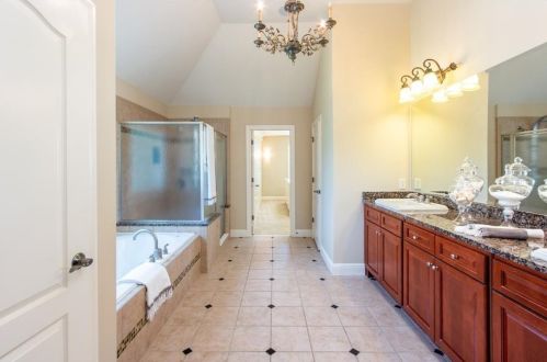 7952 Amawalk Cir, Duluth GA 30097-1933 exterior