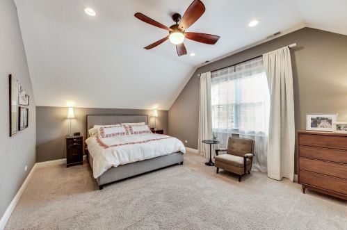 3216 Albany Ave, Chicago IL 60618-5702 exterior