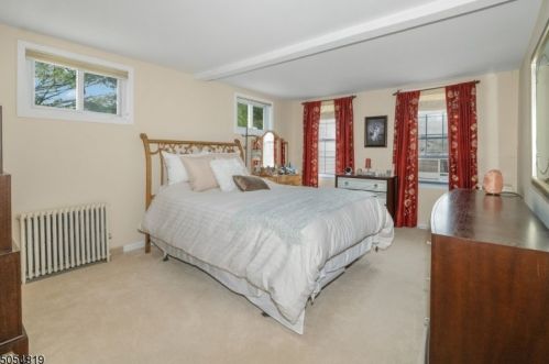 105 Cedar St, Livingston NJ 07039-4205 exterior