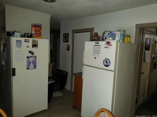 63 High St, Vernon CT 06066-3638 exterior