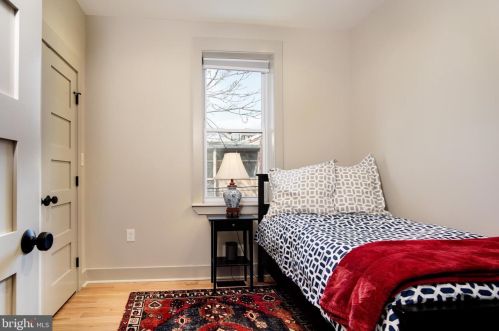 1307 Corbin Pl, Washington DC 20002 exterior