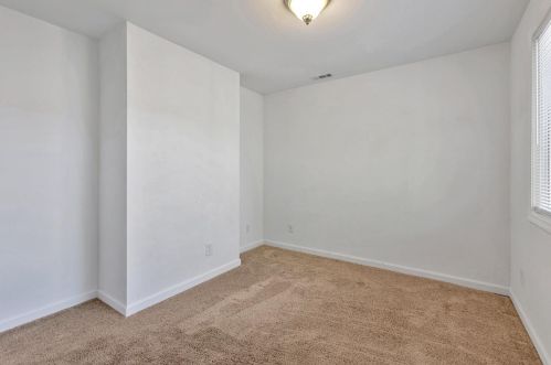 1323 School St, Folsom CA  95630-3335 exterior