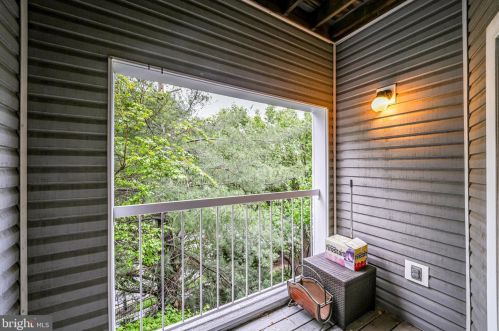 255 Pickett St, Alexandria VA 22304-4727 exterior