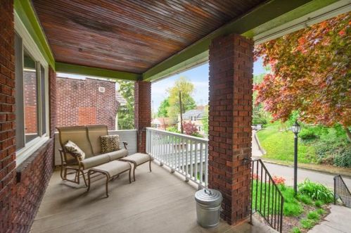 2008 Lacrosse St, Pittsburgh, PA 15218-1826