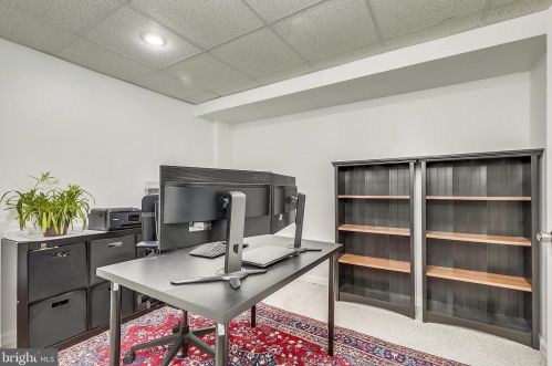 7426 Piney Branch Rd, Silver Spring MD 20901-4352 exterior