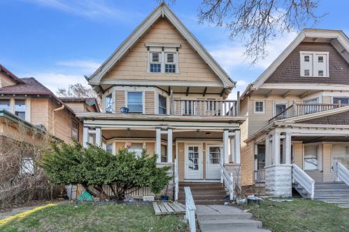 2187 47th St, Milwaukee WI  53208-1230 exterior