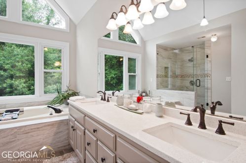 611 Belgrave Ln, Tucker GA  30084-2077 exterior