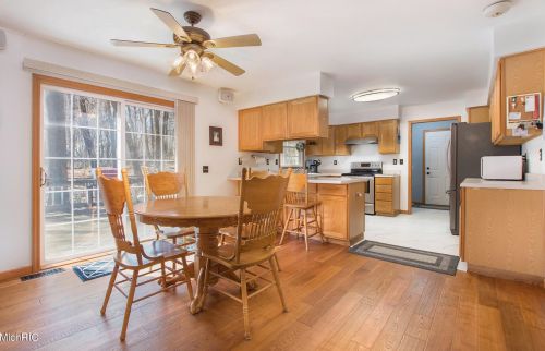 1944 Lincoln Rd, Allegan MI 49010-9435 exterior