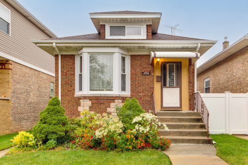 3534 Osceola Ave, Chicago, IL 60634-3323