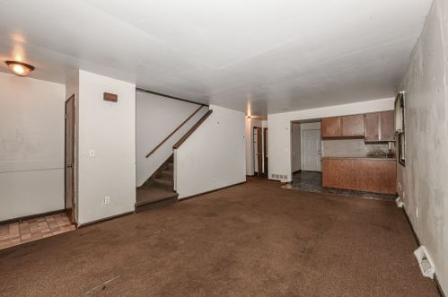 10402 Jonen St, Milwaukee, WI 53224-5127