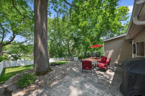 995 Sandstone Dr, Saint Louis MO 63146-5033 exterior