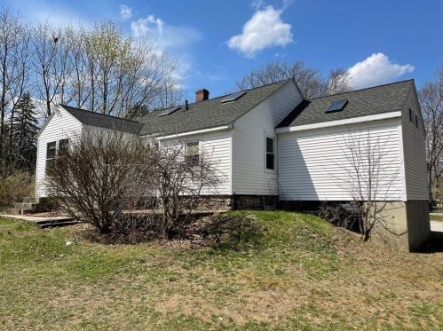 35 Carter Rd, Worcester MA 01609-1038 exterior