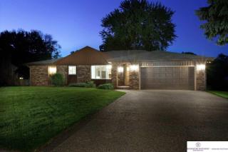 12318 Charles St, Omaha, NE 68154-1335