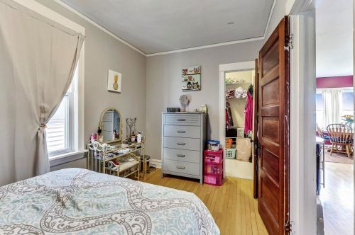 3831 Central Park Ave, Chicago IL 60618-4102 exterior